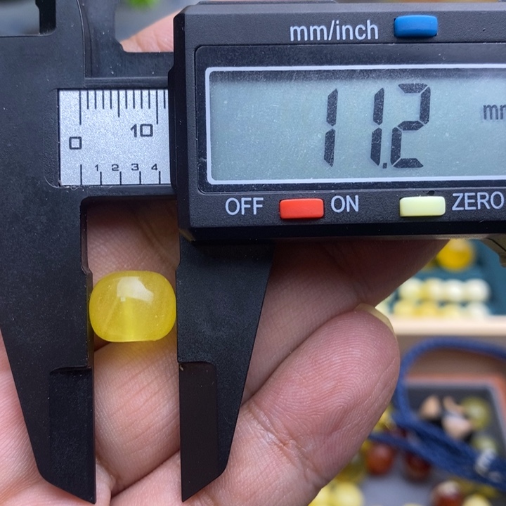 琥珀裸石未镶嵌48号11.2*9.1微瑕