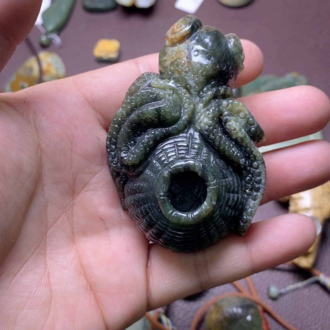 岫岩河磨玉（透闪石质玉）挂件未镶嵌清**来