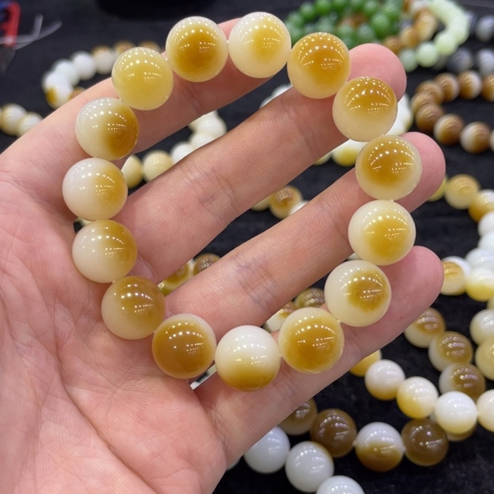 和田玉（糖玉）未镶嵌手链