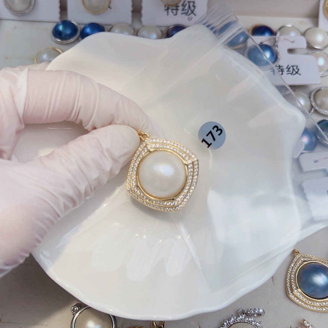 银S925镶嵌拼合珍珠（马贝珠）颈饰