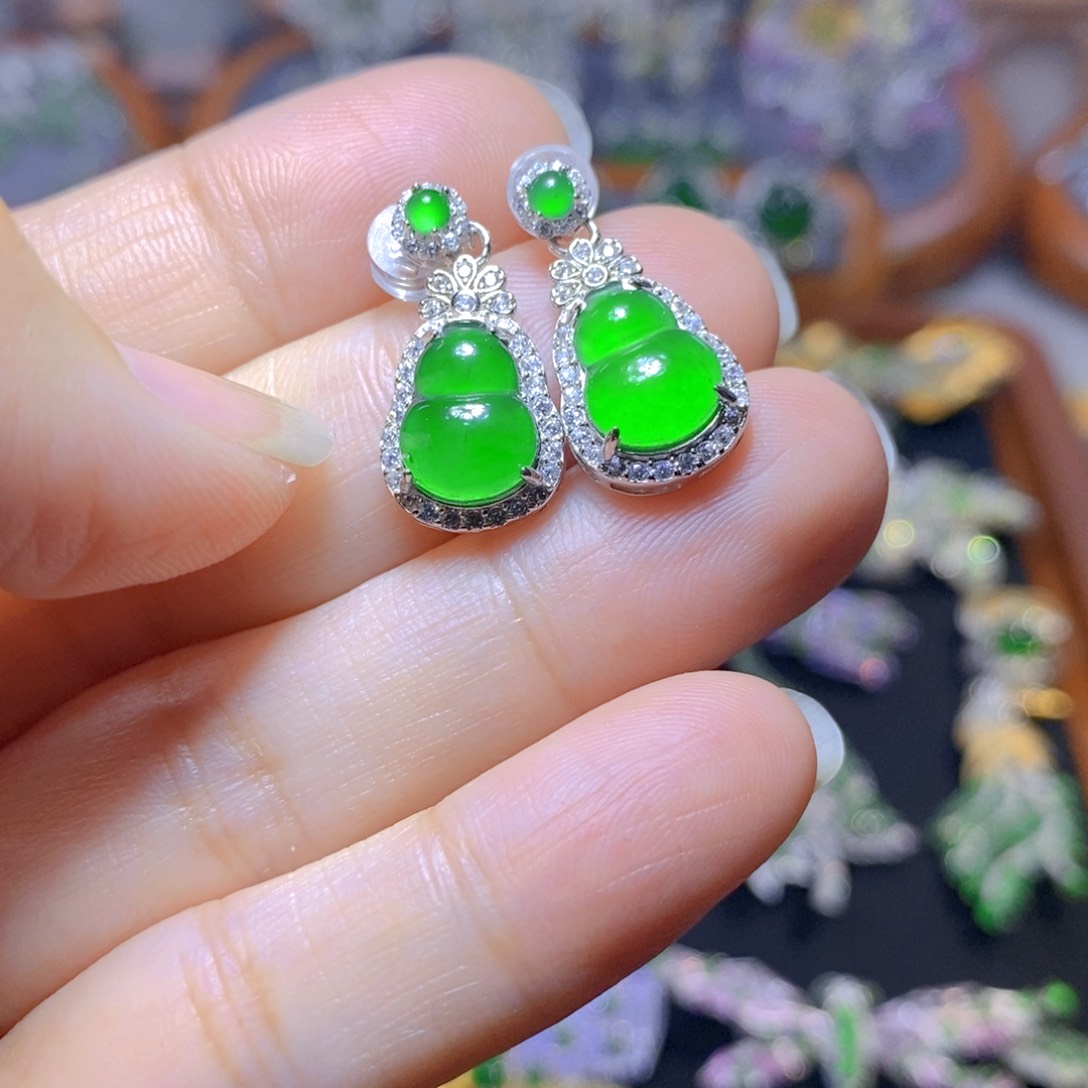 翡翠颈饰银S925镶嵌天然翡翠