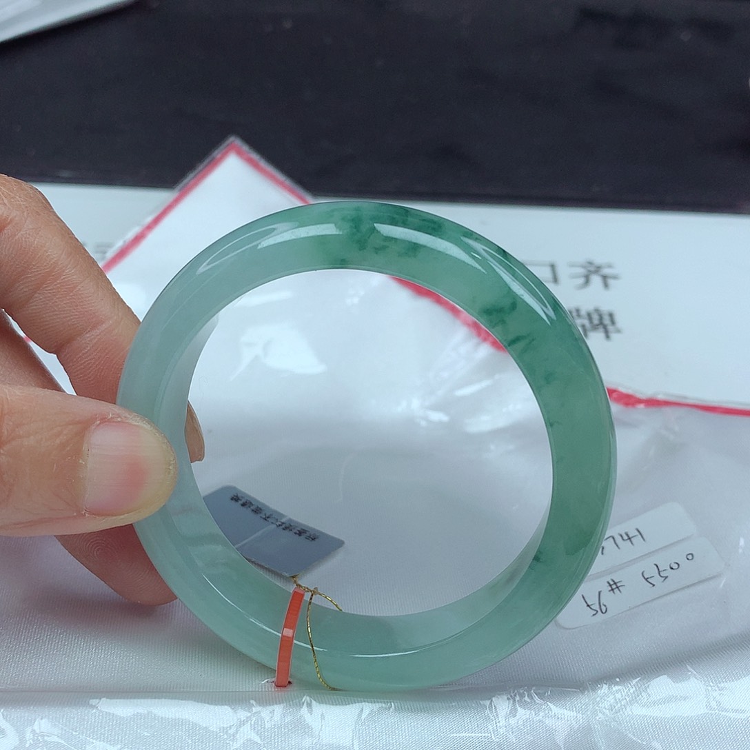 翡翠手镯未镶嵌56圈3741