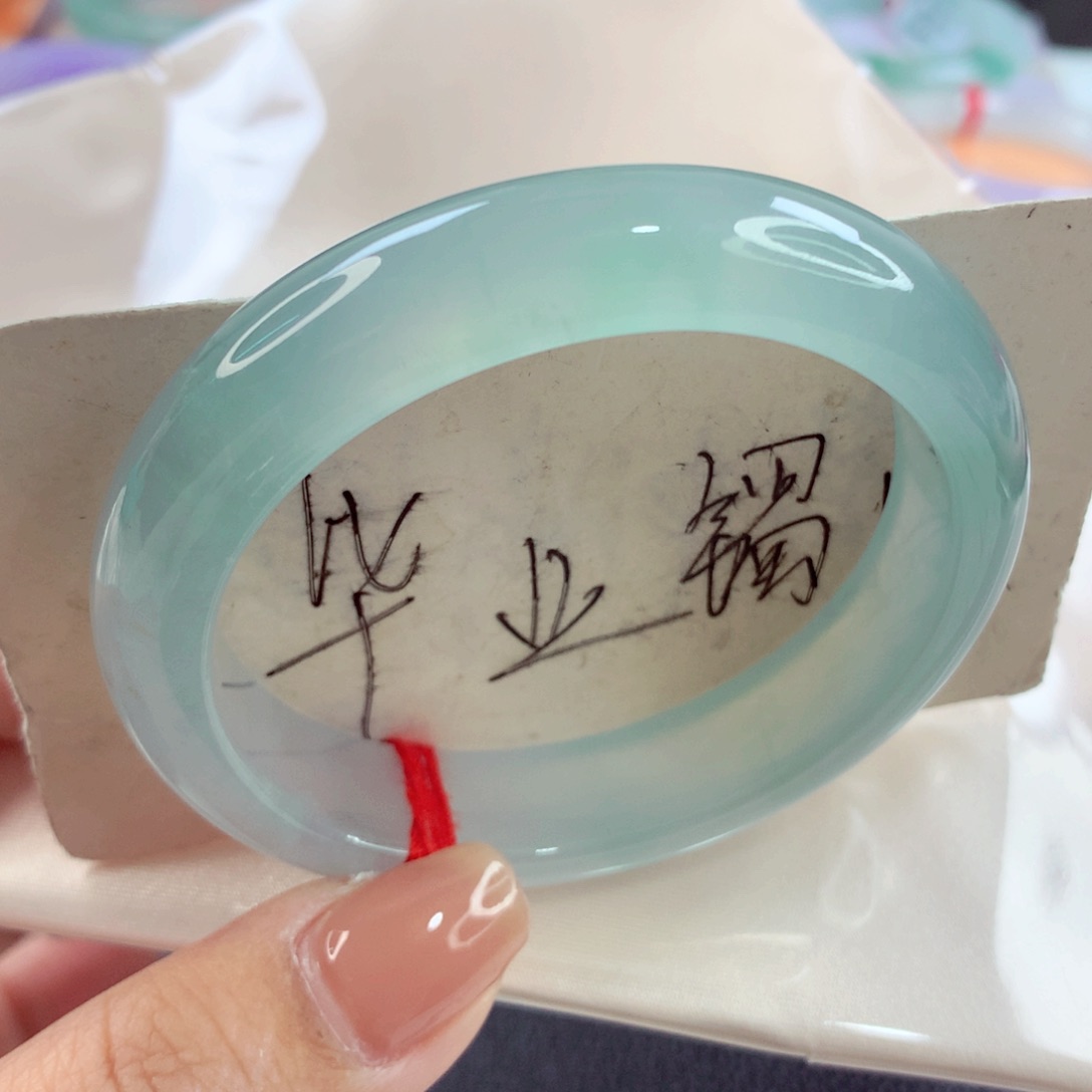 翡翠手镯（贵妃镯）未镶嵌c***y师妹分单