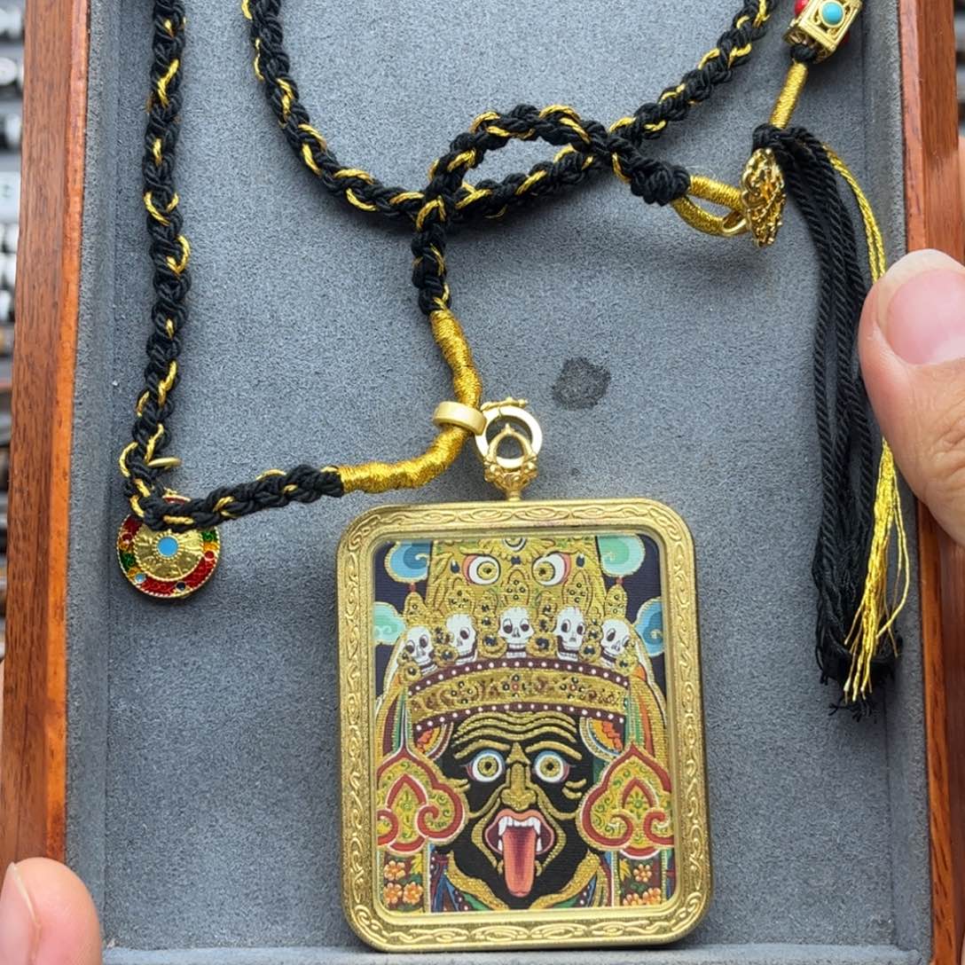 鄂***吊坠民族风唐卡不动扎基项链