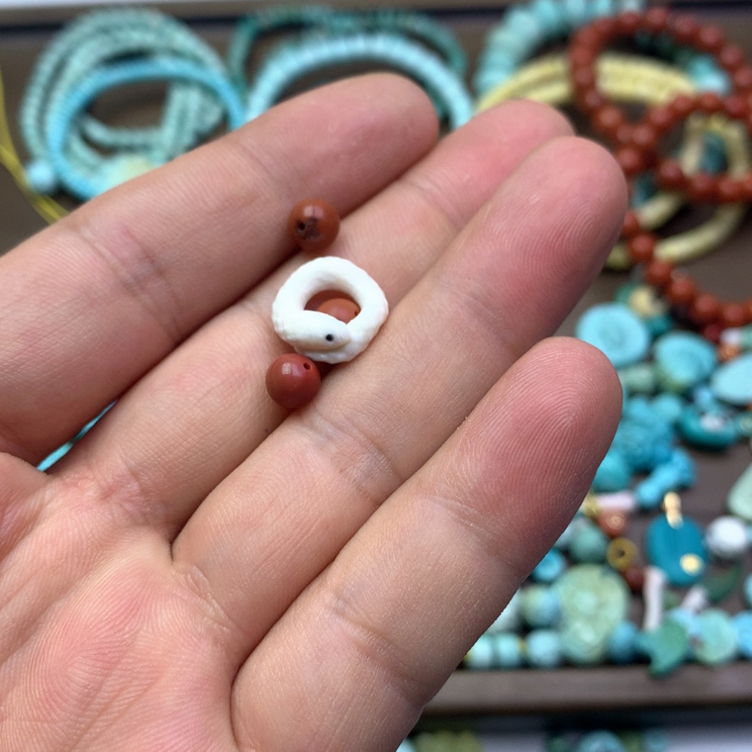 南红玛瑙雕刻未镶嵌