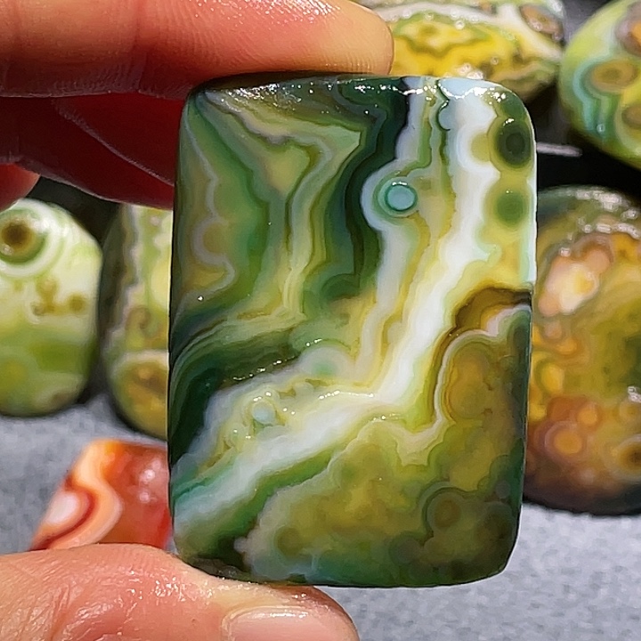 玛瑙/玉髓未镶嵌珠宝奇石