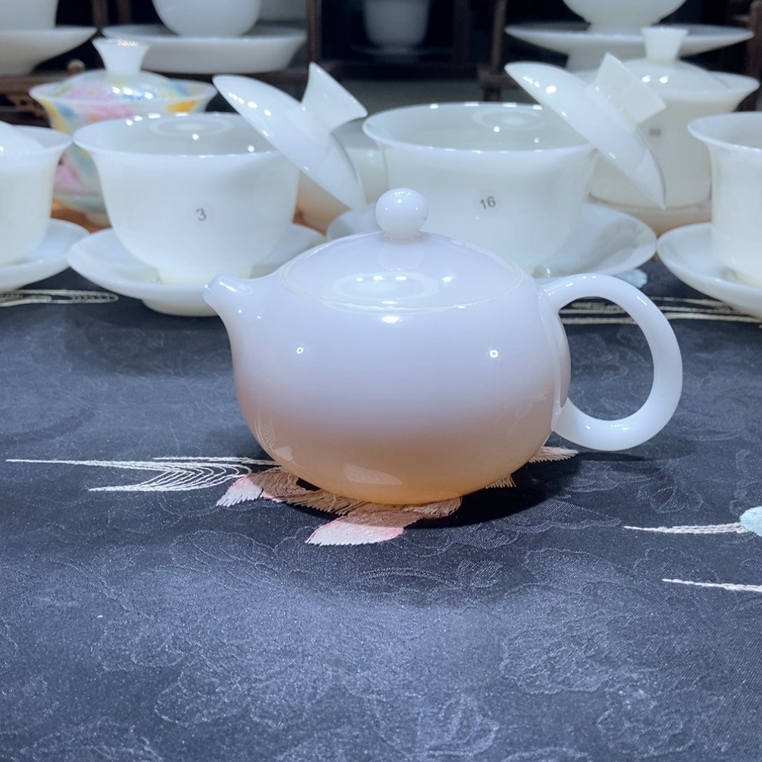 你不说不让她干啥呢是的不给