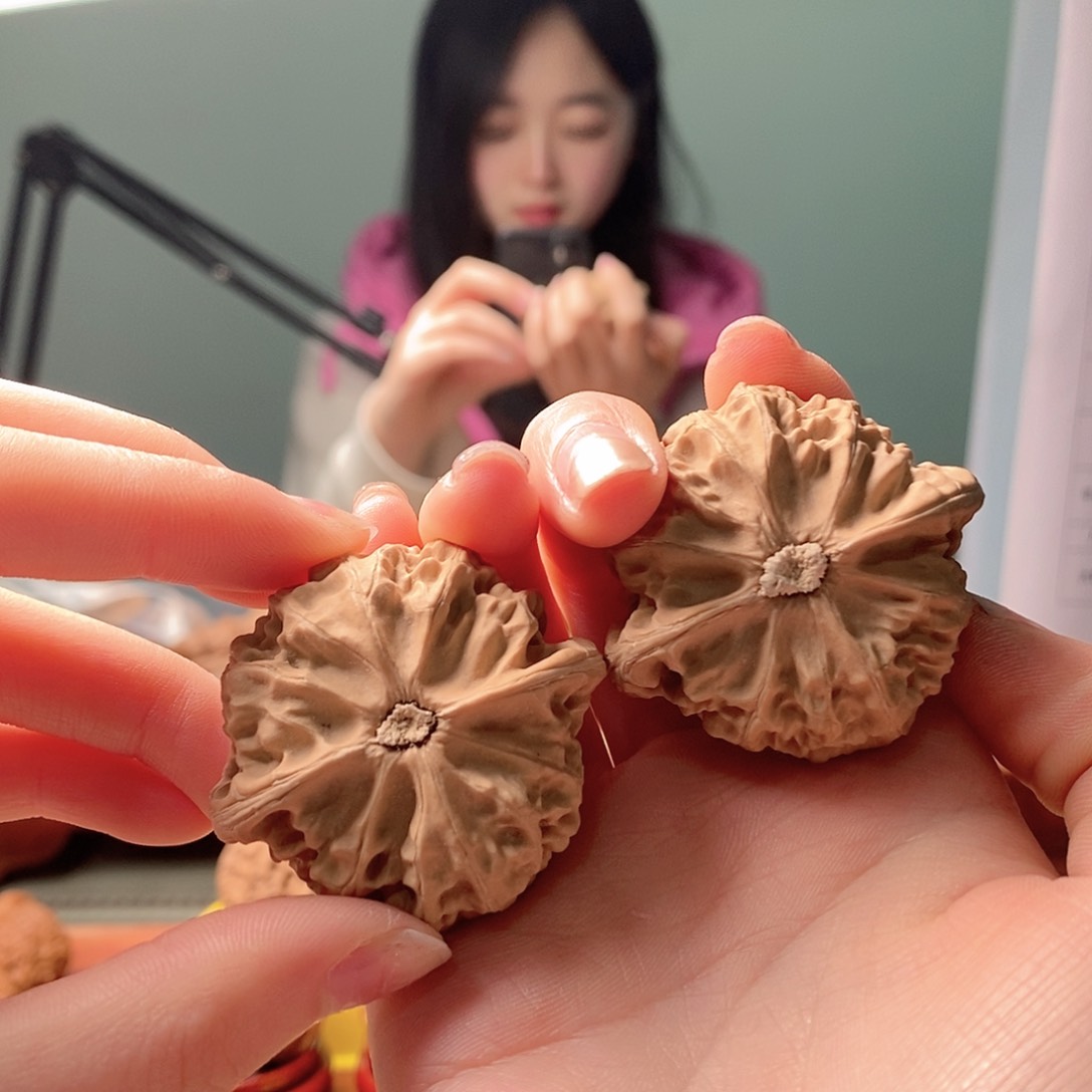 文玩核桃吊坠李*宫灯