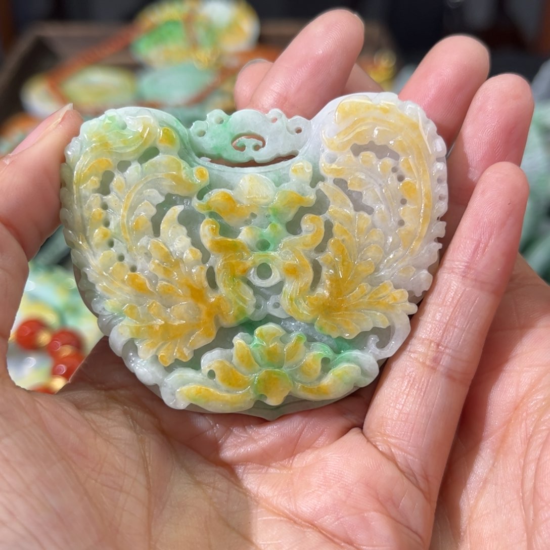 翡翠颈饰未镶嵌待编款