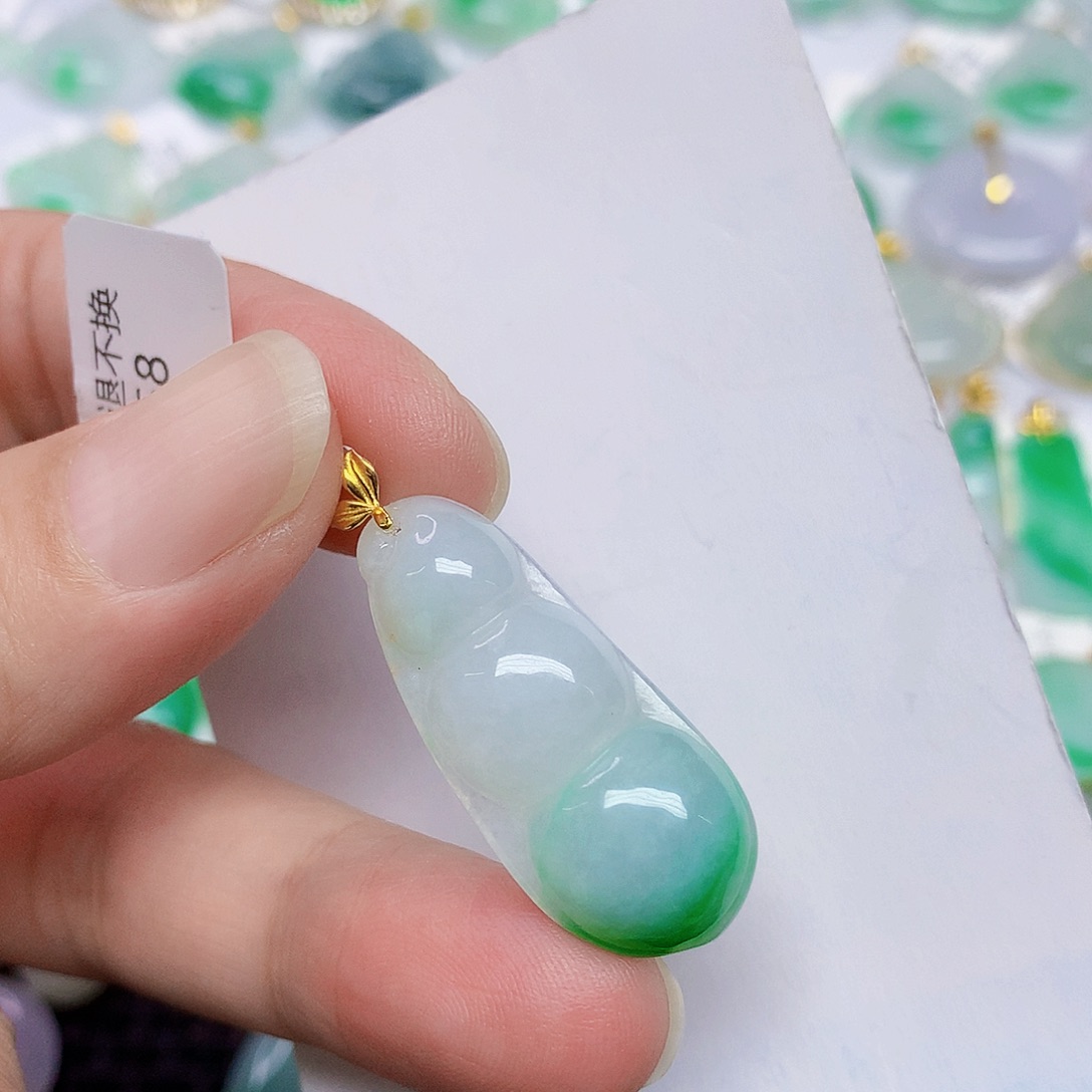 翡翠18K金镶嵌颈饰356666