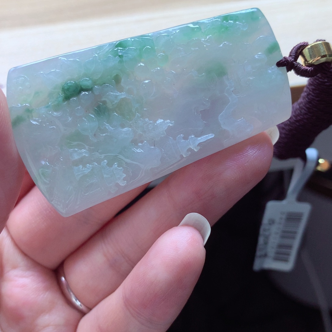 翡翠颈饰未镶嵌吊坠