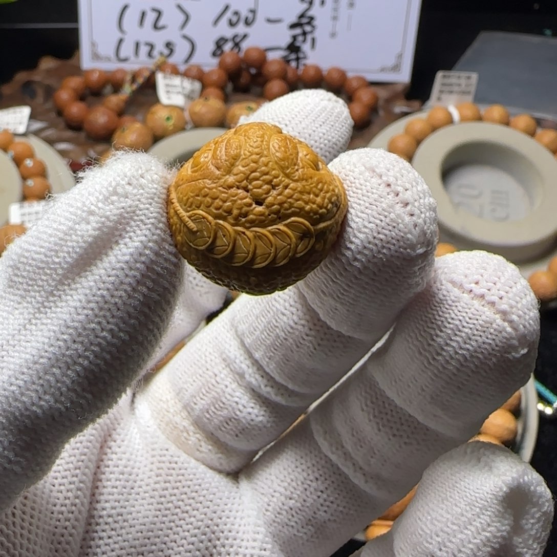 吊坠凤眼菩提21.8mm雕刻麒麟三爪金蟾抱铜钱