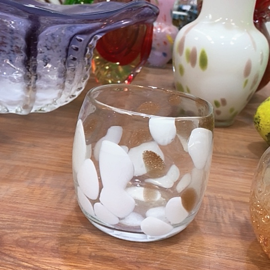 琉璃花瓶高10厘米口径8厘米