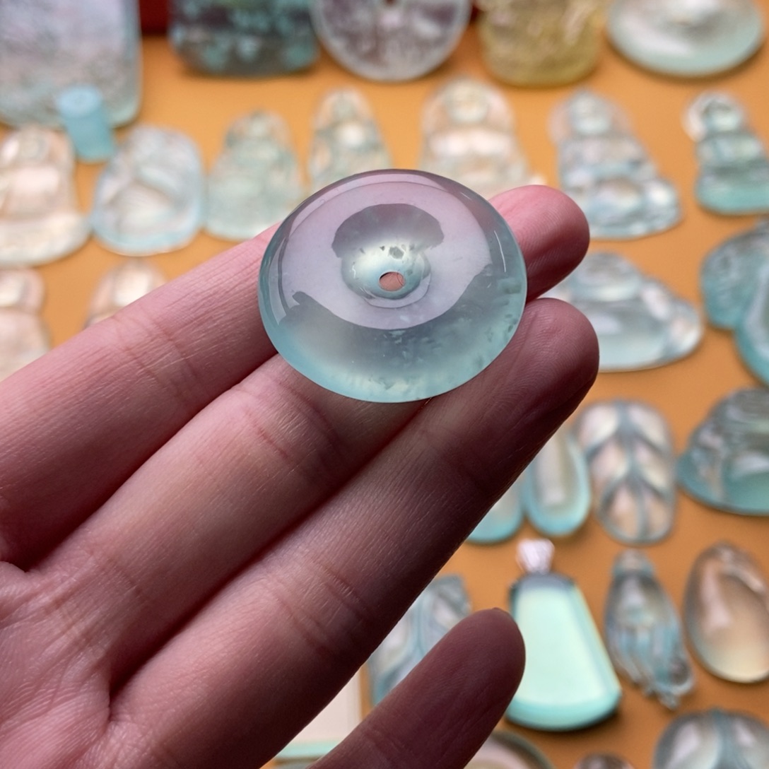 蛇纹石玉吊坠(不含链)未镶嵌榴****.平安扣