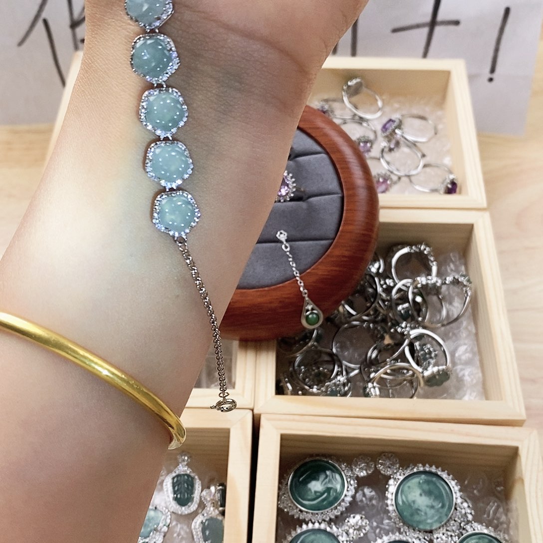 翡翠手链未镶嵌11111111111