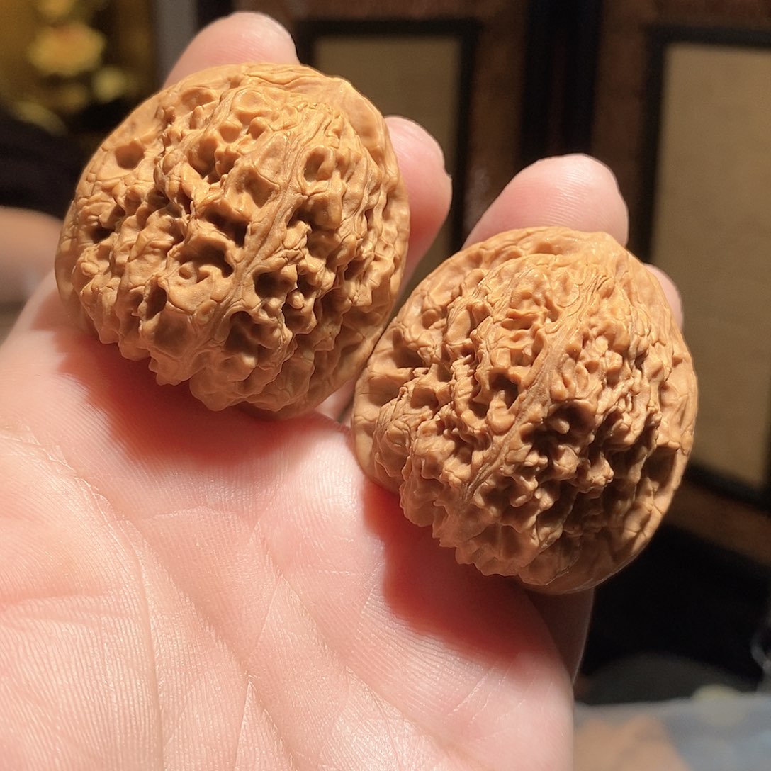 文玩核桃把件40南疆石全品