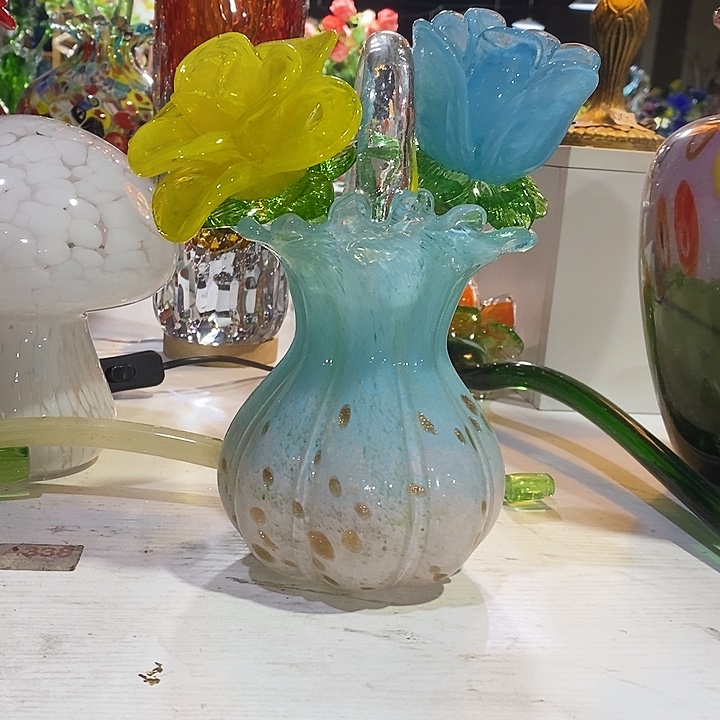 两只花加瓶高30厘米