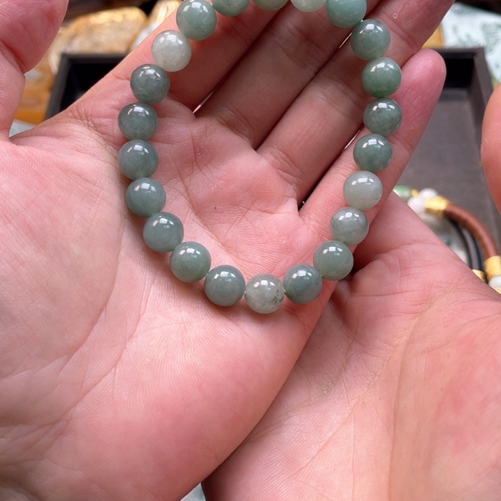 翡翠颈饰未镶嵌手链