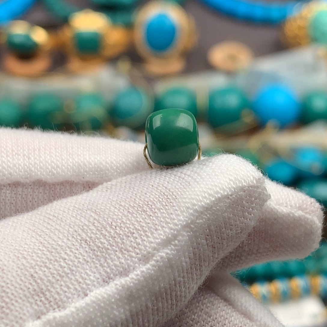 绿松石未镶嵌绿松石7*6mm