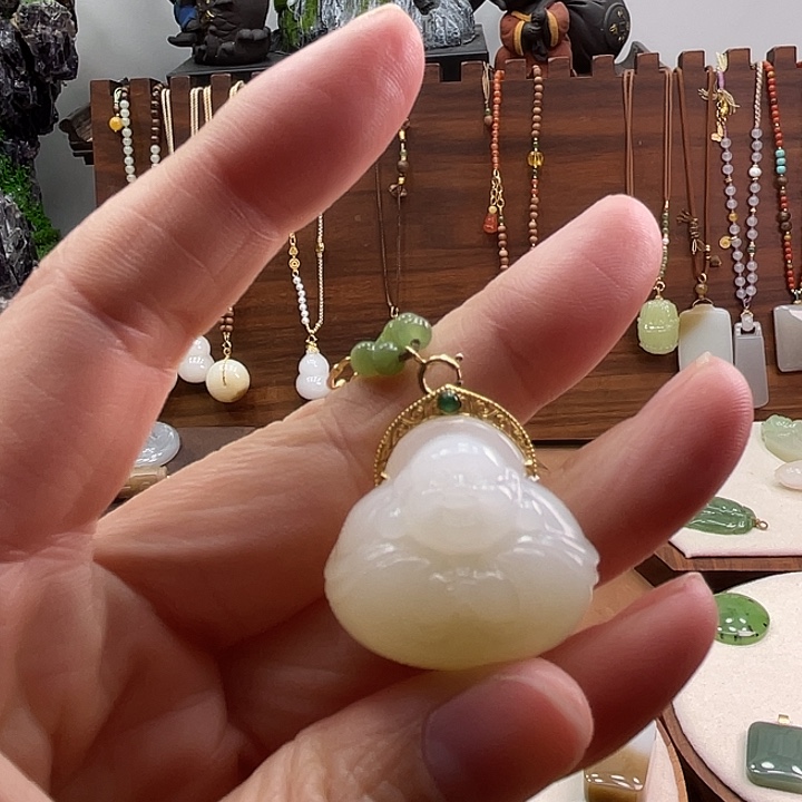 颈饰未镶嵌和田玉