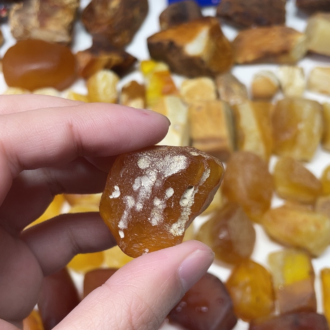 定制琥珀未镶嵌原矿琥珀