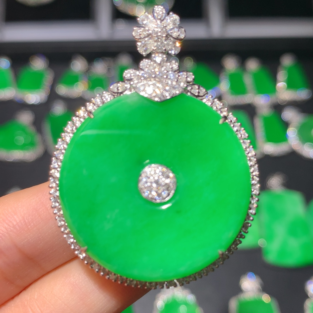 翡翠18K金镶嵌吊坠(不含链)翡翠