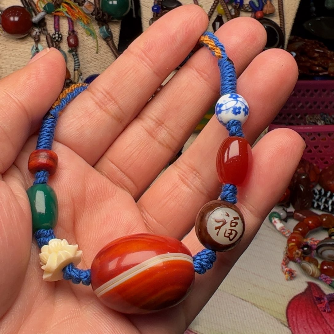 玛瑙/玉髓颈饰未镶嵌