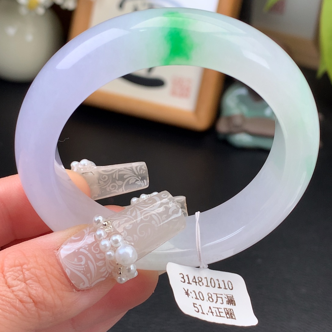 翡翠手镯未镶嵌糯冰春彩飘花手镯（有纹）