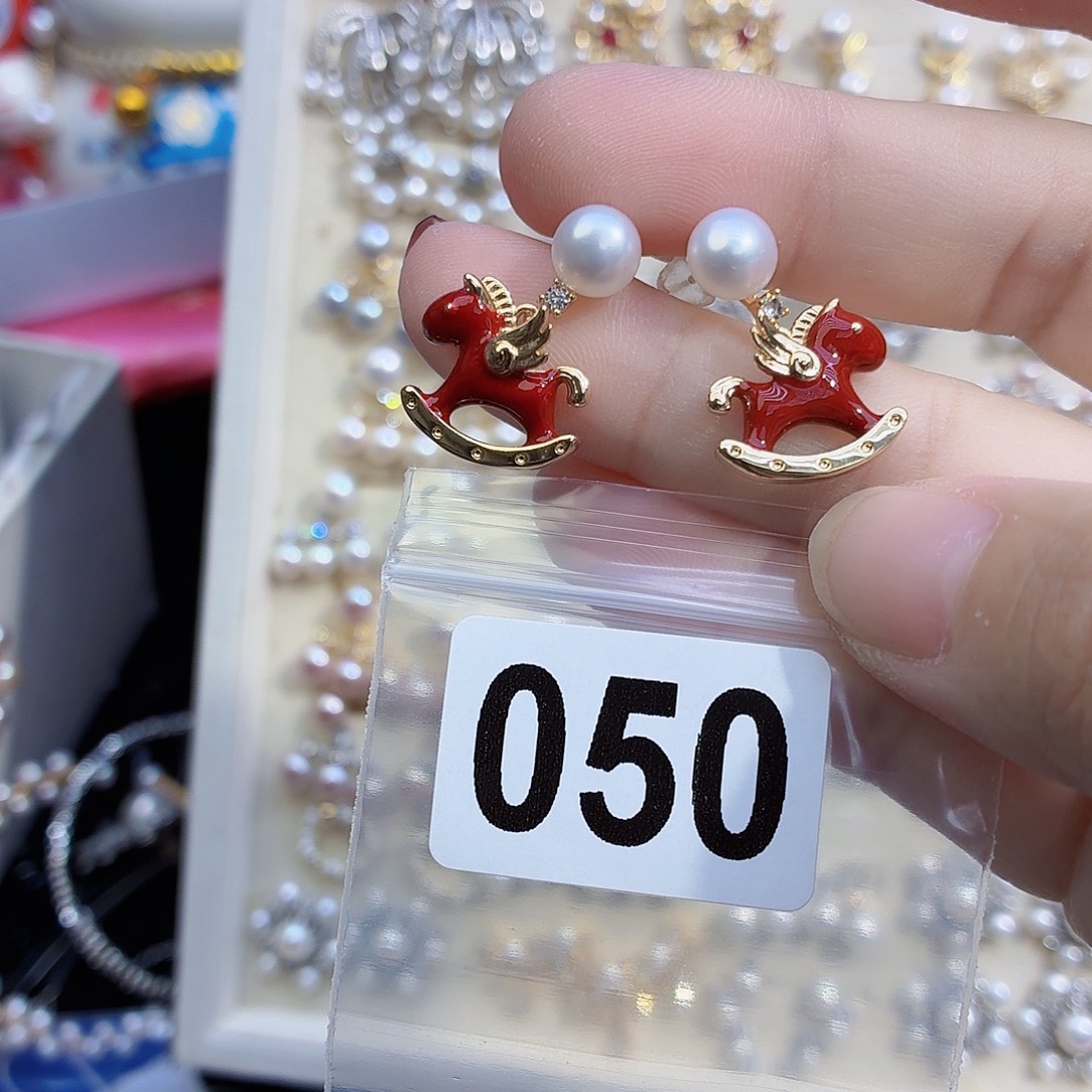 淡水珍珠合金耳饰