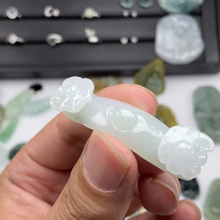 翡翠未镶嵌颈饰小**璐000000047