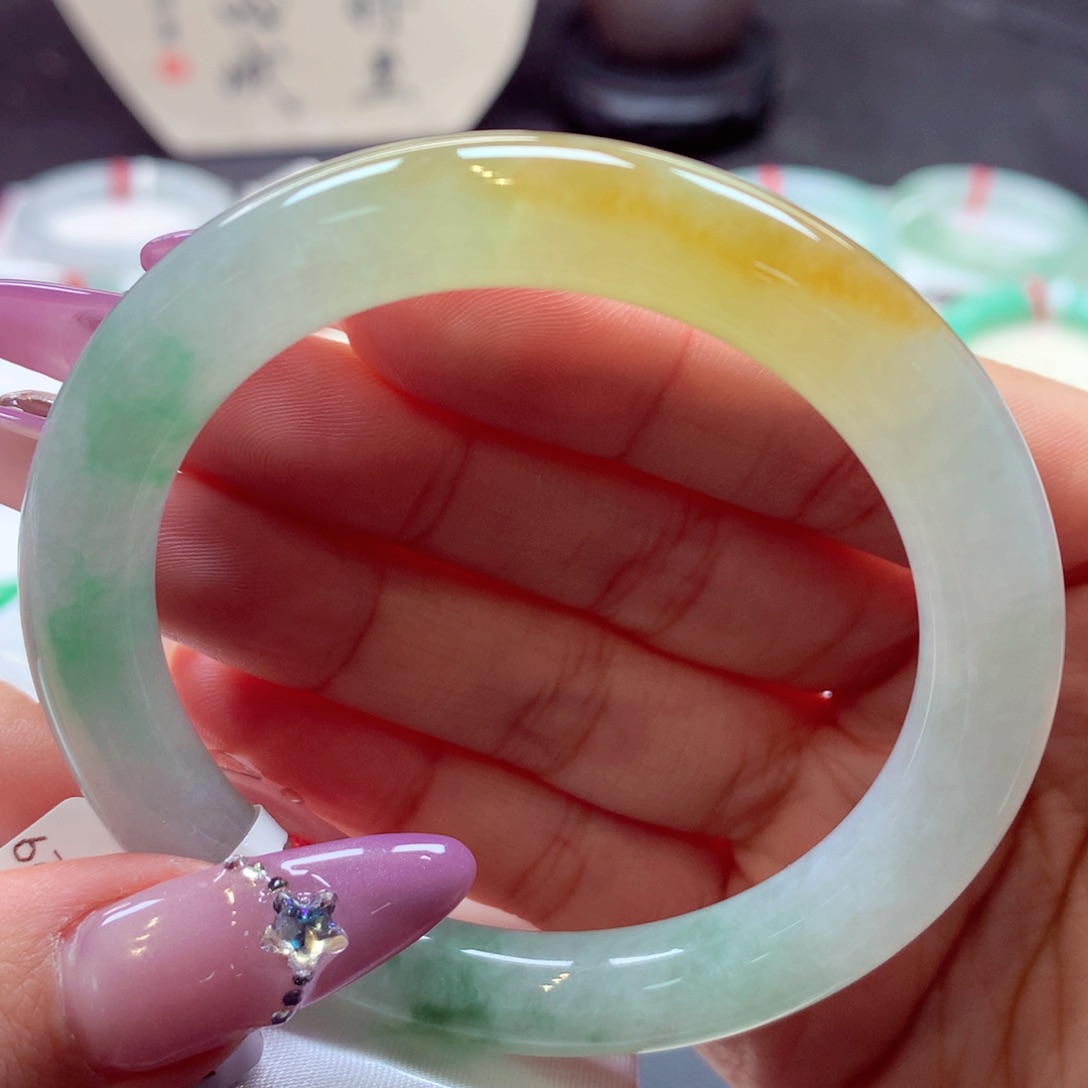 翡翠手镯未镶嵌圆条48号66