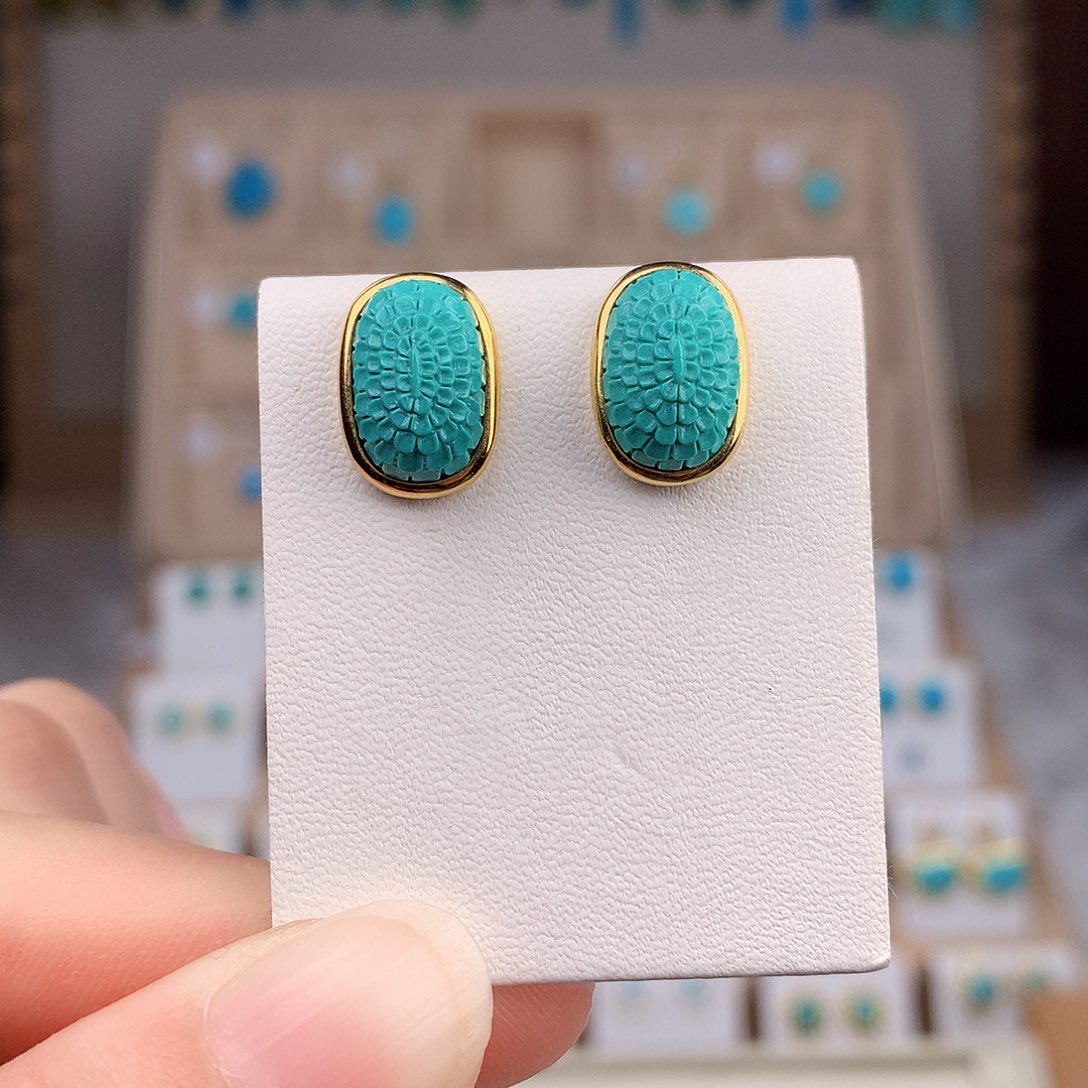 绿松石颈饰18K金镶嵌