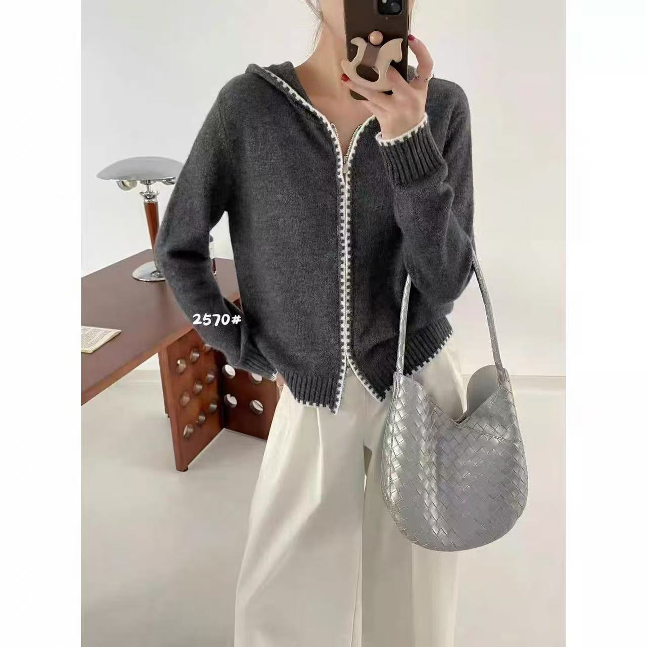 长袖针织衫女2025秋冬新款韩版宽松连帽上衣设计感洋气毛衣外套潮