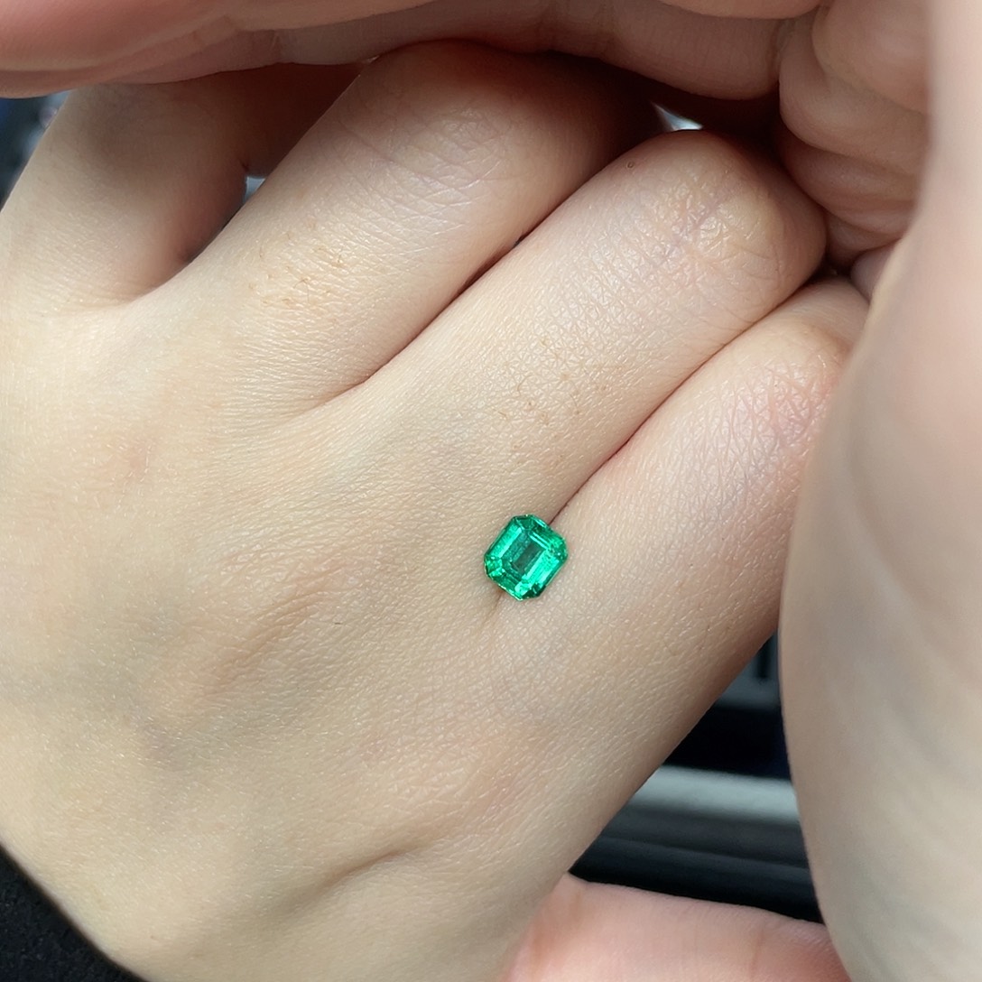 祖母绿裸石未镶嵌0.76ct赞比亚