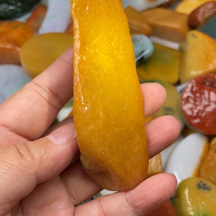 追***者翡翠未镶嵌挂件缅甸翡翠