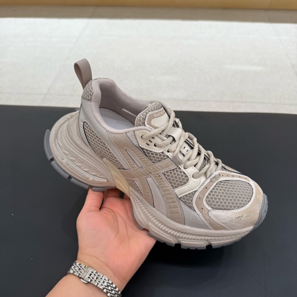 波斐女款巴黎系列脏脏老爹鞋 271时尚百搭