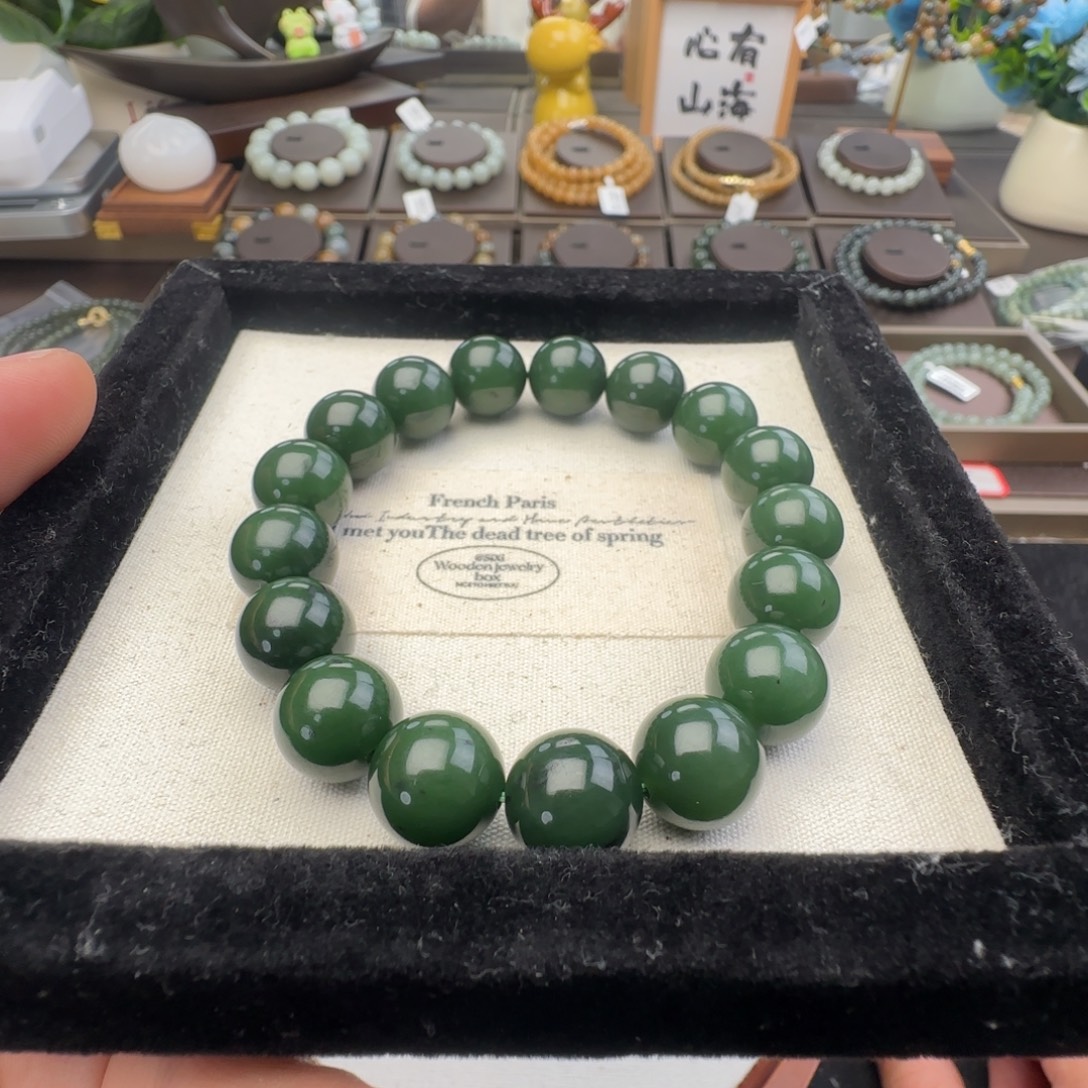 和田玉未镶嵌手链卡12微黑点菠菜绿，3-4