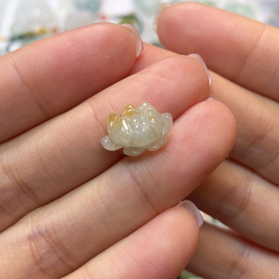 翡翠挂件未镶嵌?****57999999999