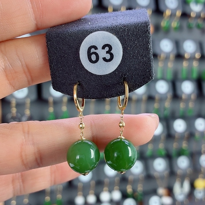 和田玉18K金镶嵌耳饰