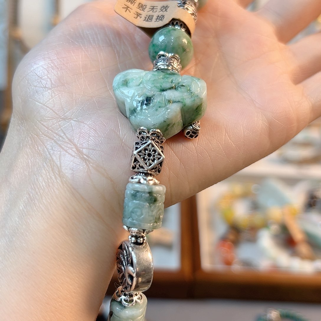 翡翠手链未镶嵌汶***爱