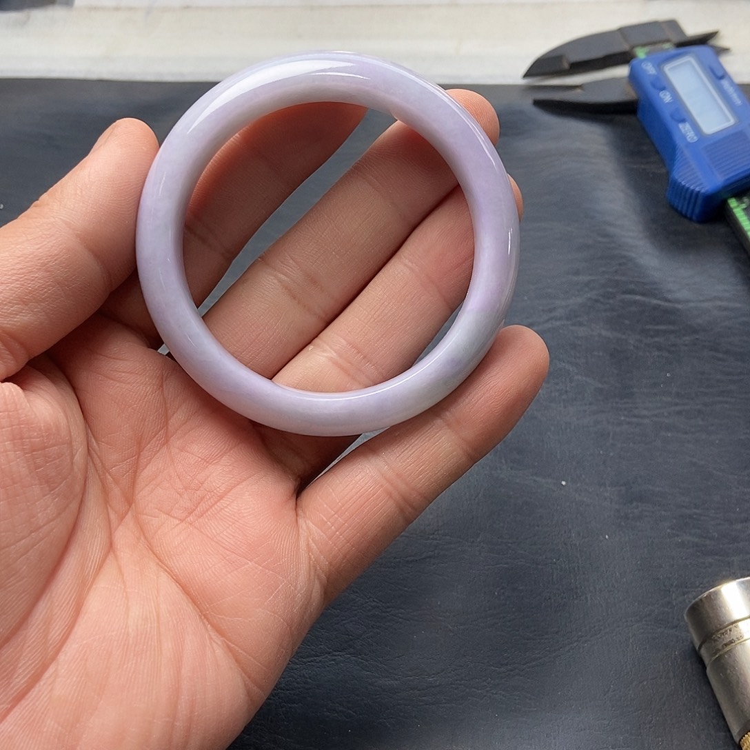 定制翡翠未镶嵌手鐲