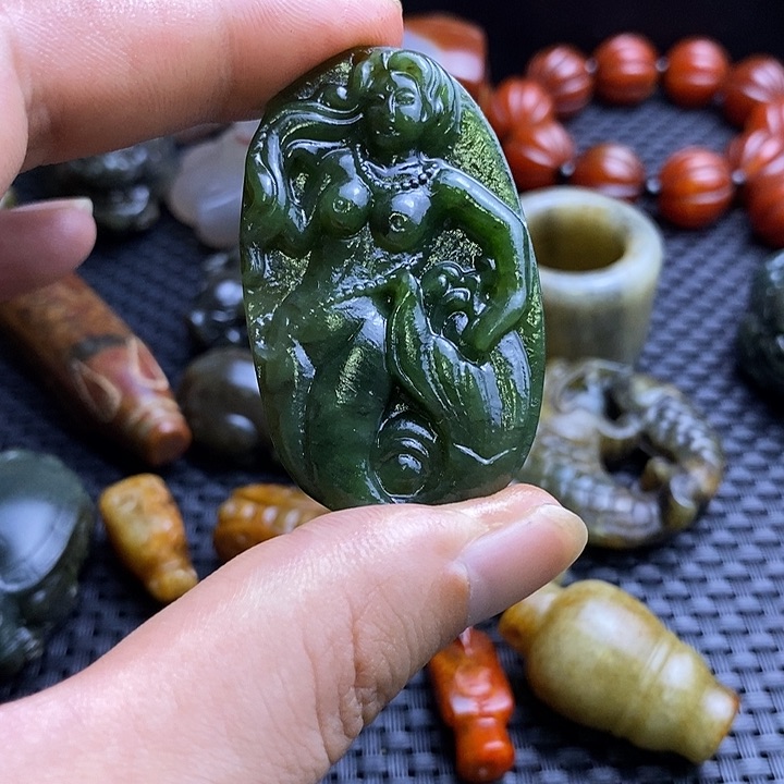 和田玉（糖玉）未镶嵌颈饰