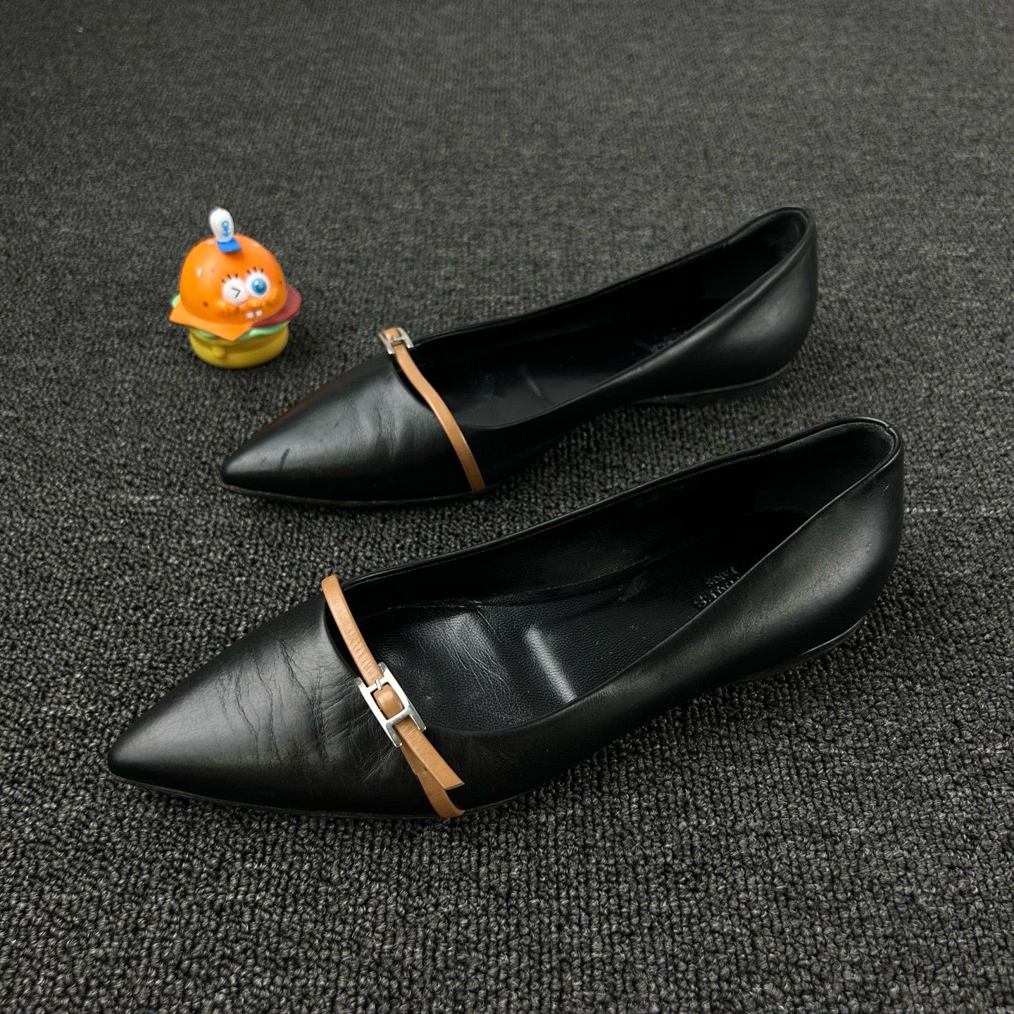 95新 Hermes/爱马仕 平底鞋 37码 经典拼色设计HB3130