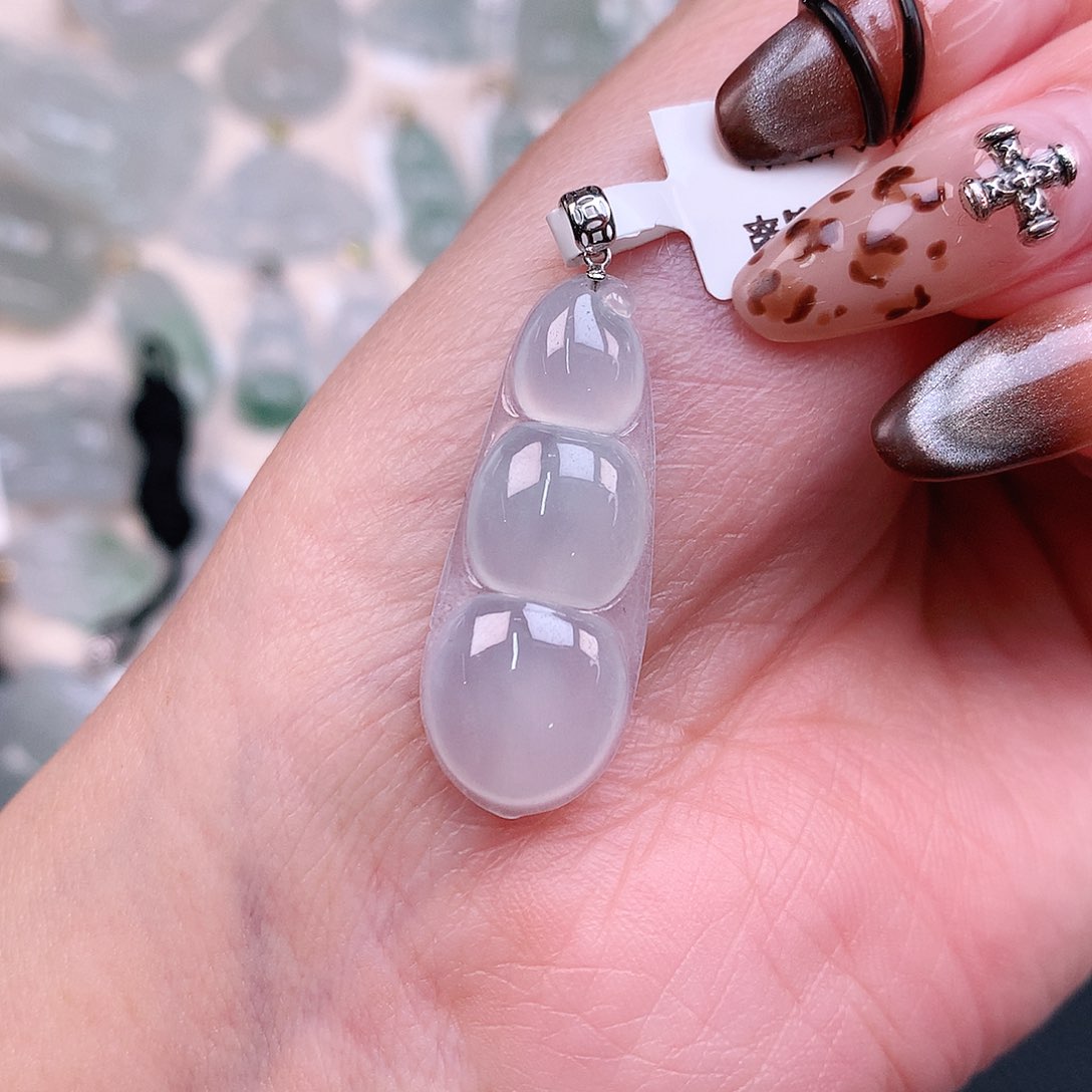 翡翠颈饰18K金镶嵌冰豆35、30.6、12，4.6