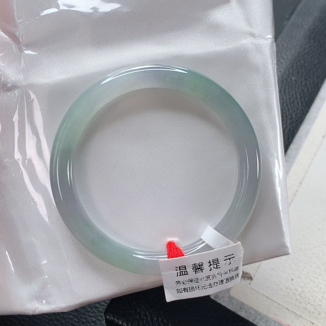 翡翠手镯未镶嵌①⑤⑦