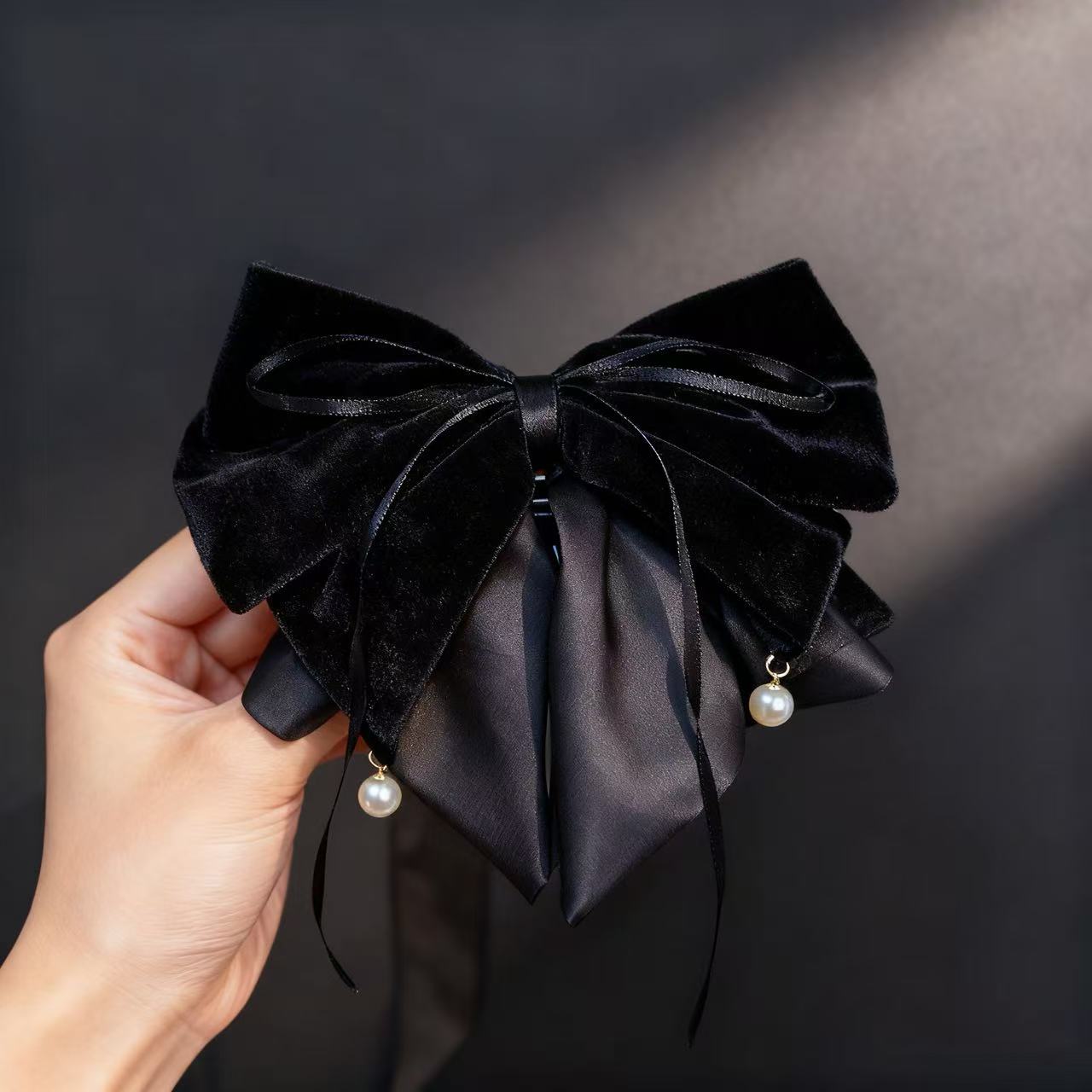 高级感秋冬黑色丝绒蝴蝶结马尾抓夹女气质后脑勺盘发鲨鱼夹子4235