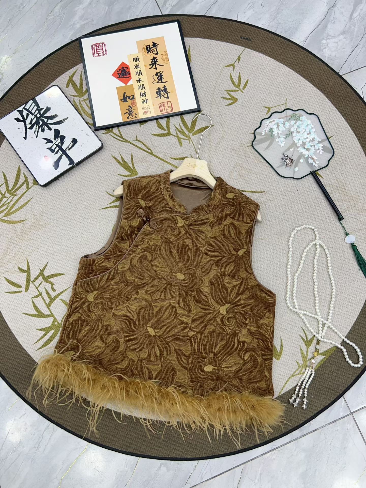 网红秋季新款2025马甲中式国风拼接鸵鸟复古红色加厚背心女装上衣