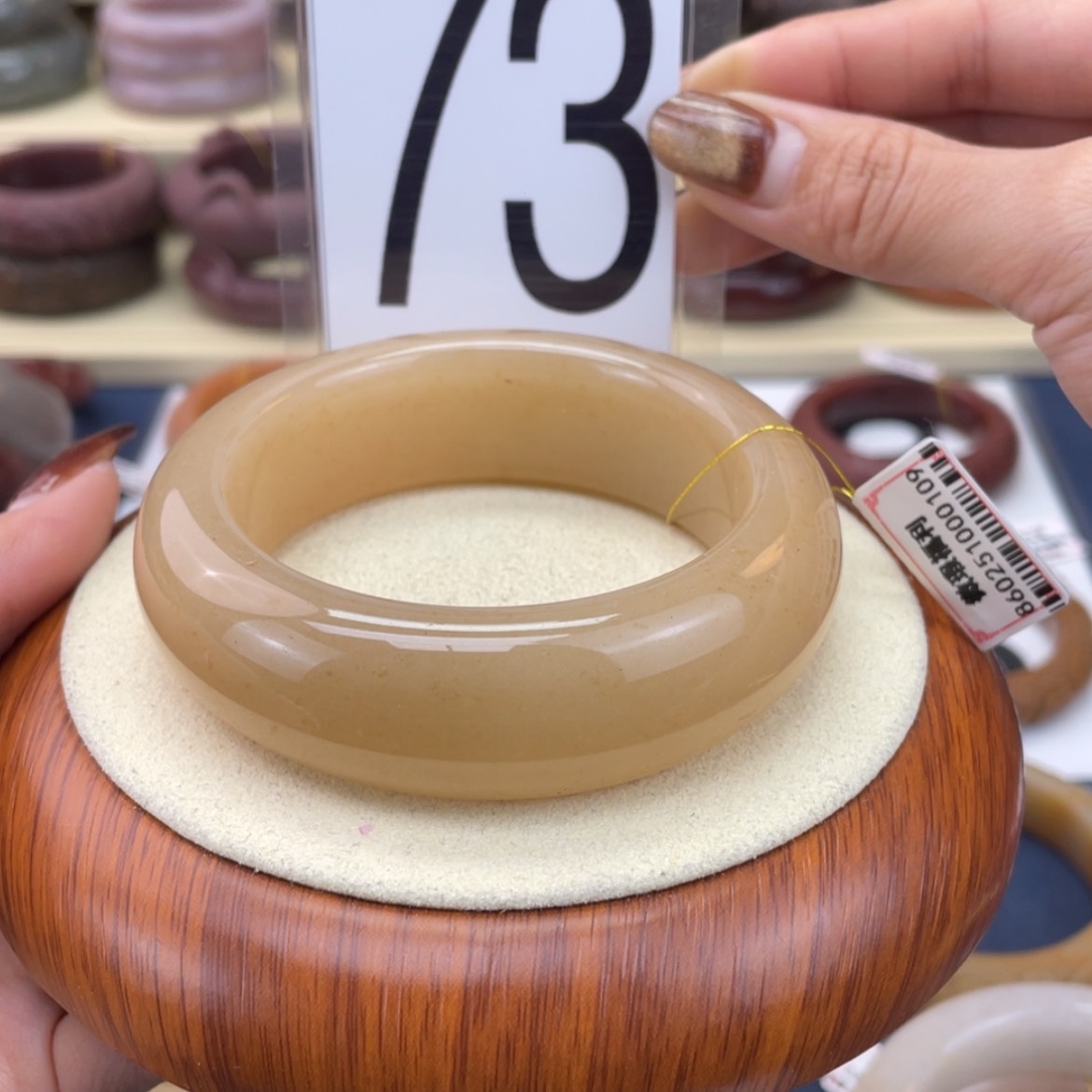 【闪购商品】石英质玉手镯未镶嵌