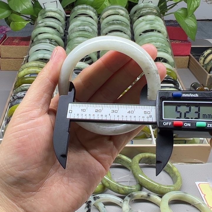 蛇纹石玉未镶嵌手镯21