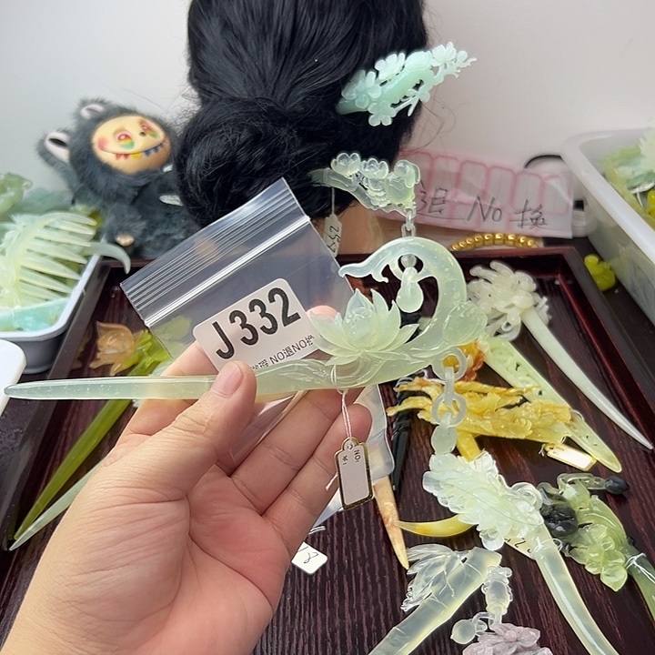 猫***猫蛇纹石玉合金发饰